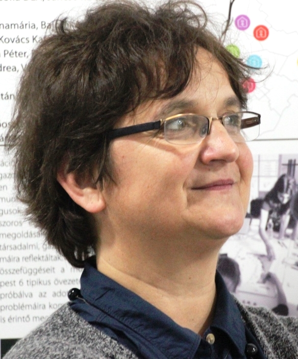  kurzus oktató fényképe
